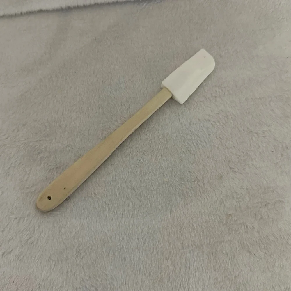 Bonny Serrated Icing Knife‎ Crate & Barrel Spatula Set Red White Vntg Excellent